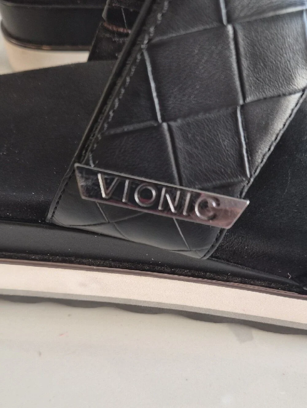 Vionic Black Quilted Double-Strap Platform Slides